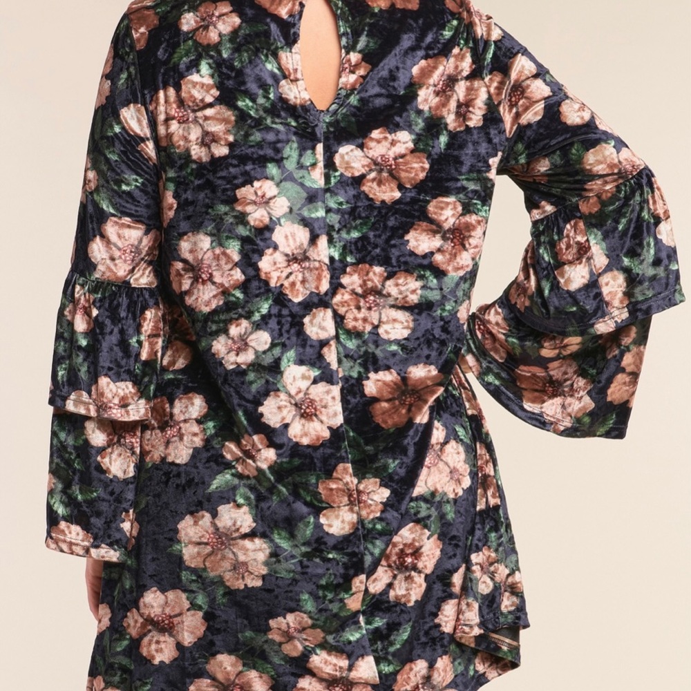 Love Riche Black Floral Velvet Long Sleeve Dress - Picture 5 of 6